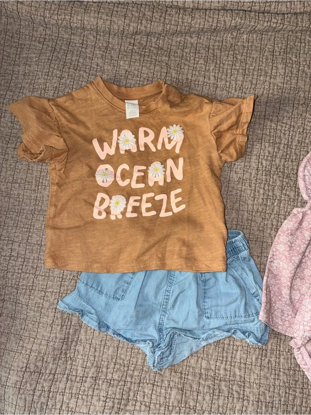 GAP Brown 'Warm Ocean Breeze' Graphic Tee